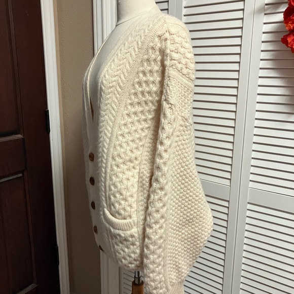 Vintage Chunky Pure Wool Sweater Cardigan Leather Buttons Made in New Zealand - Picture 2 of 8